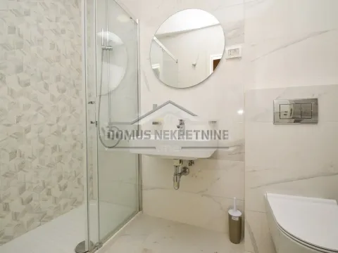 Izdavanje, jednosoban stan, 49m², Central Point, Podgorica - image 9