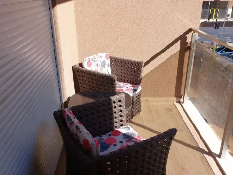 Izdavanje, jednosoban stan, 48m², City Kvart, Podgorica - image 7