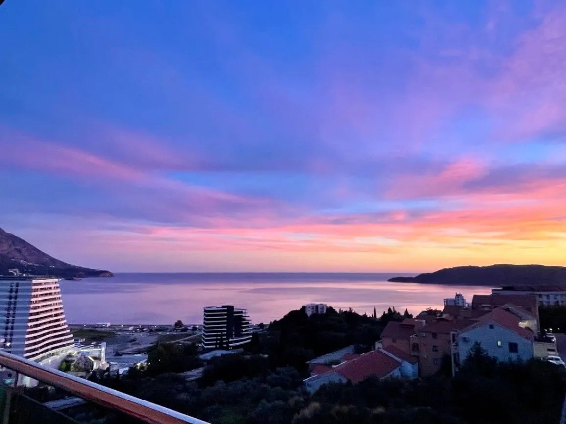 Sale, two bedroom apartment, 81m², Bečići, Budva
