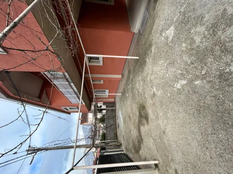 Izdavanje, jednosoban stan, 40m², Murtovina, Podgorica - image 2