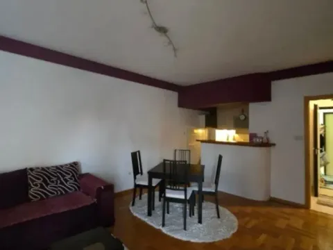 Izdavanje, jednosoban stan, 45m², Pobrežje, Podgorica - image 4