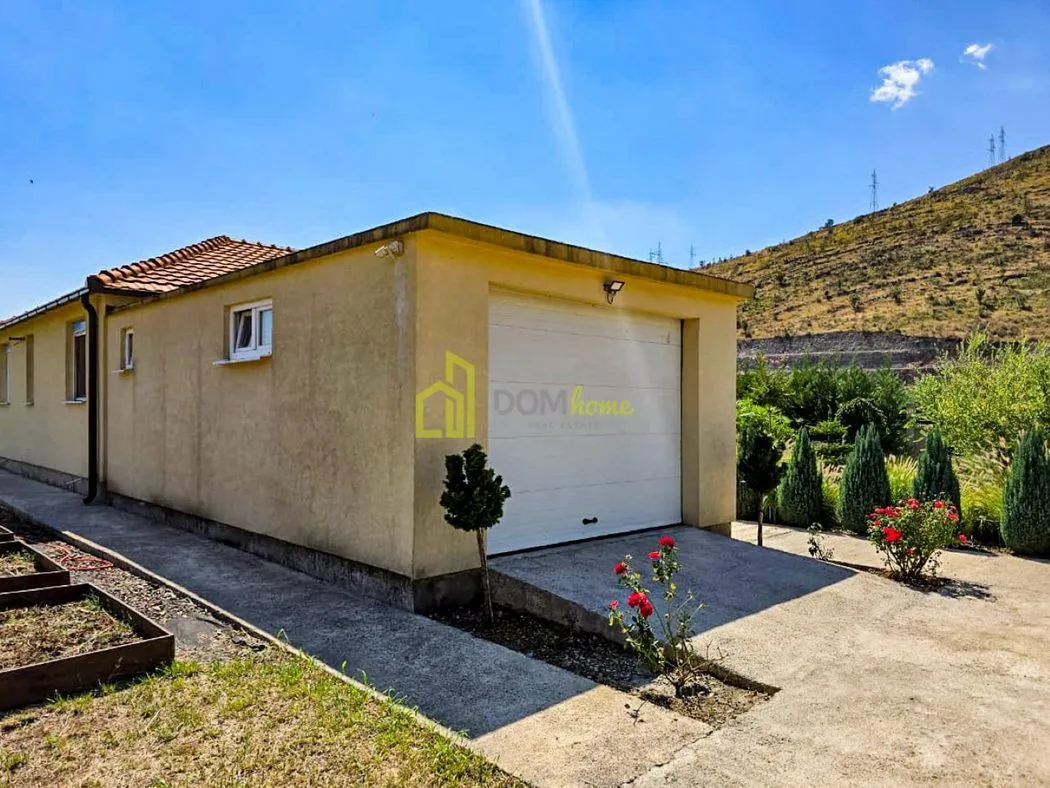 Rent, house, 194m², Tološi, Podgorica