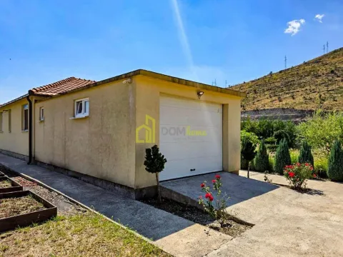 Rent, house, 194m², Tološi, Podgorica - image 20