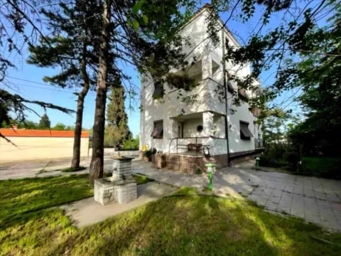 Prodaja, kuća, 402m², Zemun Kalvarija, Zemun Sve Podlokacije - image 11