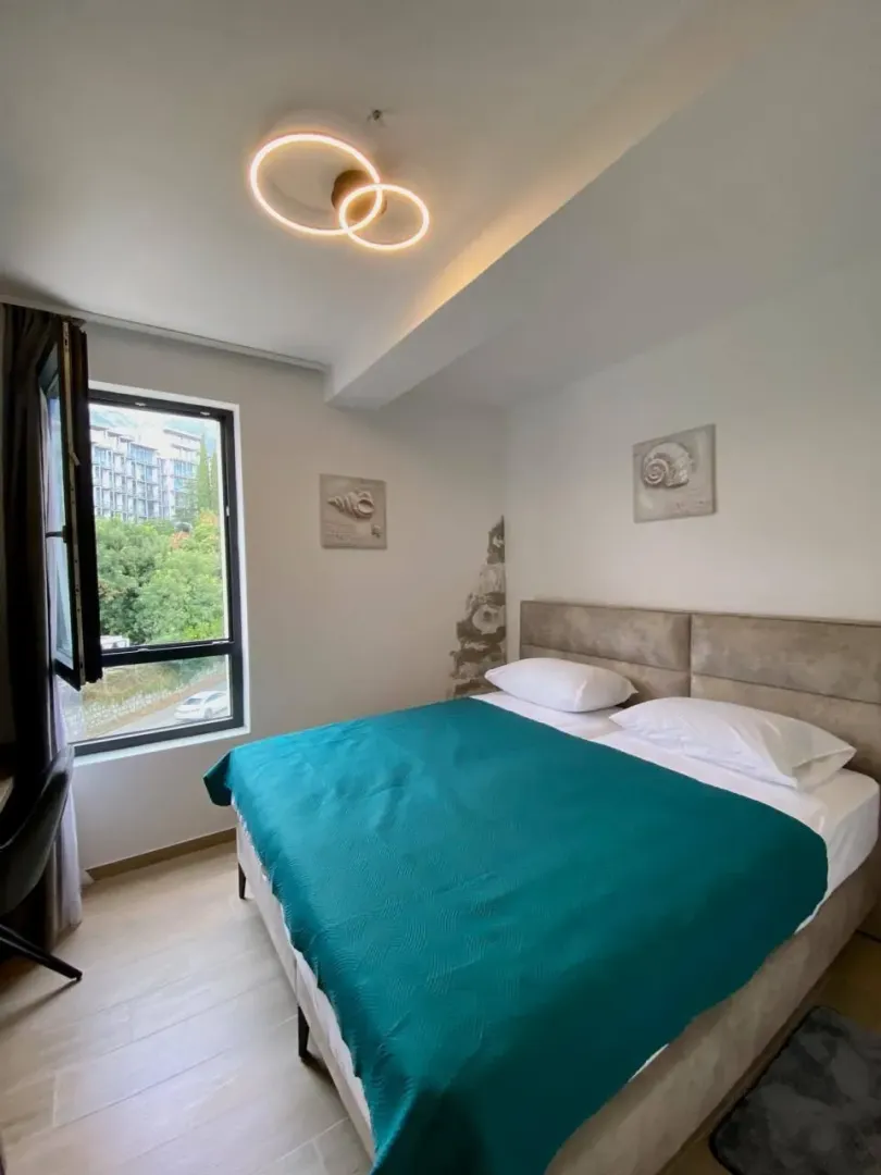 Rent, two bedroom apartment, 81m², Rafailovići, Budva