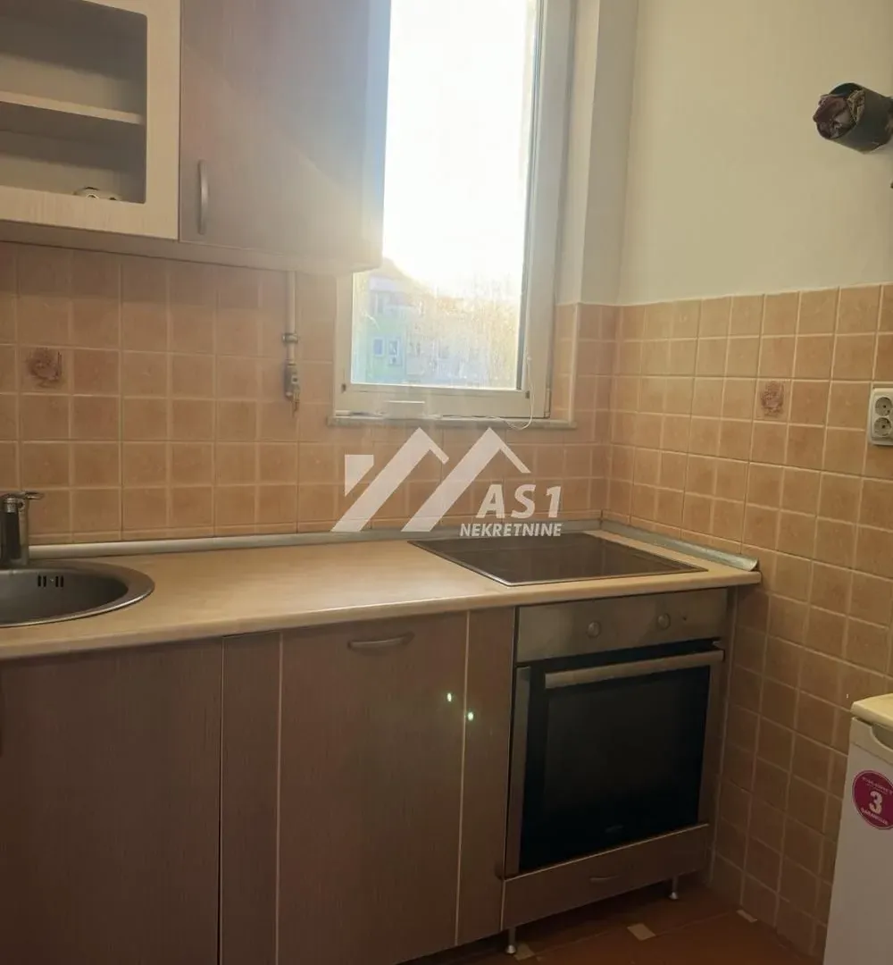 Izdavanje, dvosoban stan, 49m², Telep, Novi Sad Sve Podlokacije
