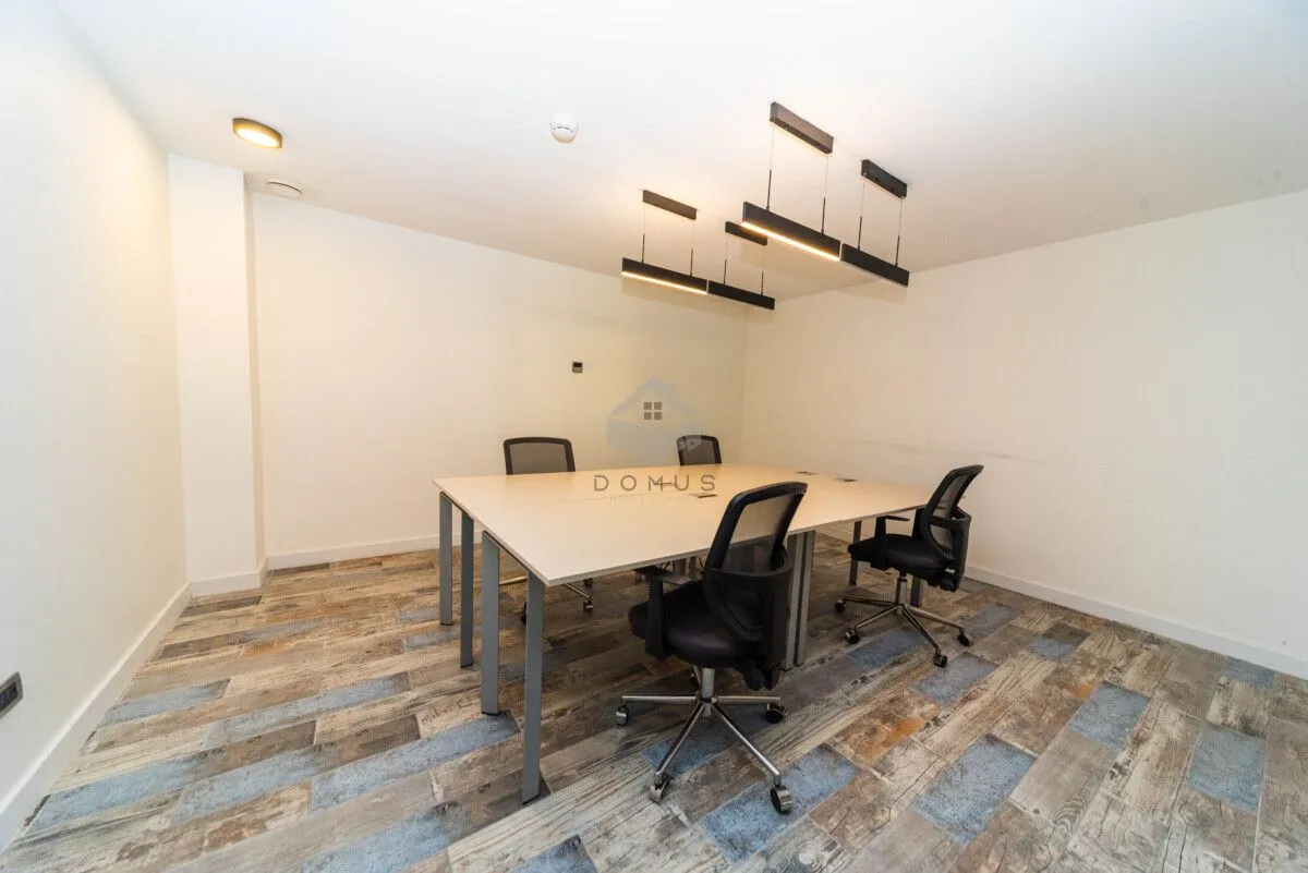 Rent, office space, 706m², Zeta, Podgorica