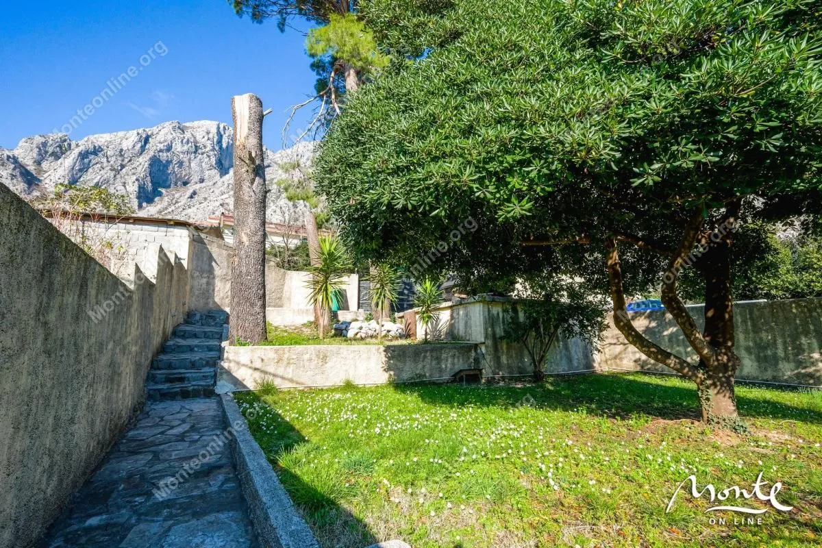 Prodaja, kuća, 500m², Orahovac, Kotor