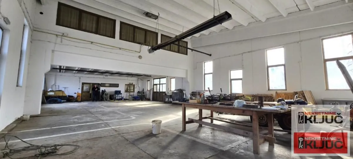 Rent, office space, 532m², Srbobran, Novi Sad
