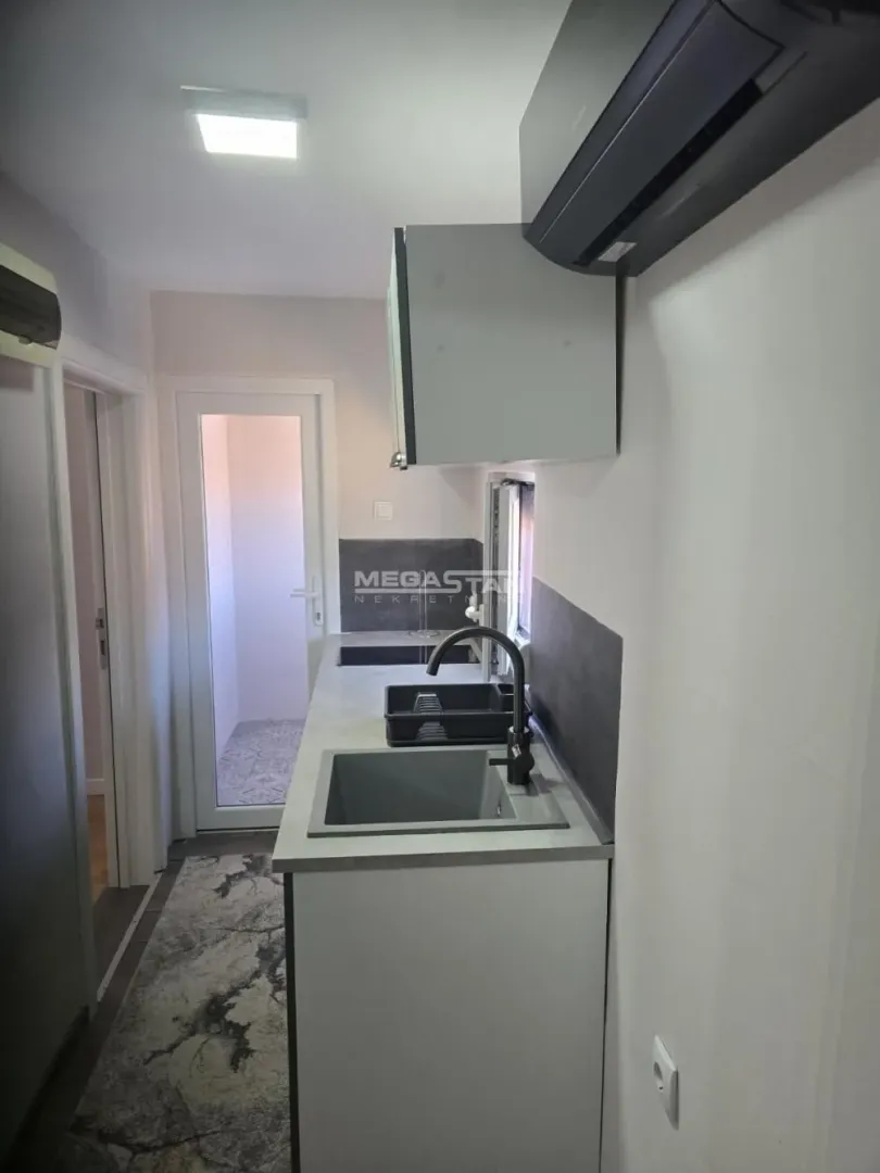 Sale, one bedroom apartment, 31m², Zemun Cara Dušana, Zemun Sve Podlokacije