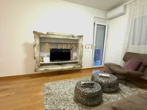 Rent, one bedroom apartment, 45m², City Kvart, Podgorica - image 5