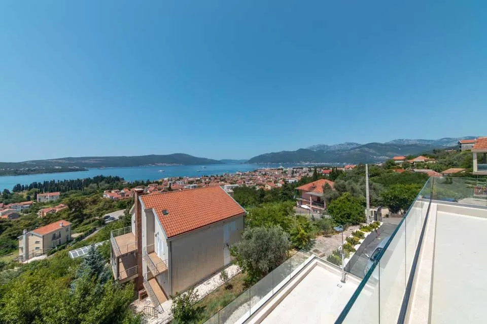 Prodaja, kuća, 539m², Kalimanj, Tivat