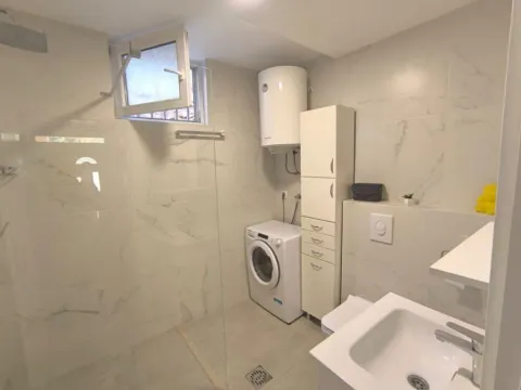 Izdavanje, jednosoban stan, 55m², Stara Varoš, Podgorica - image 5