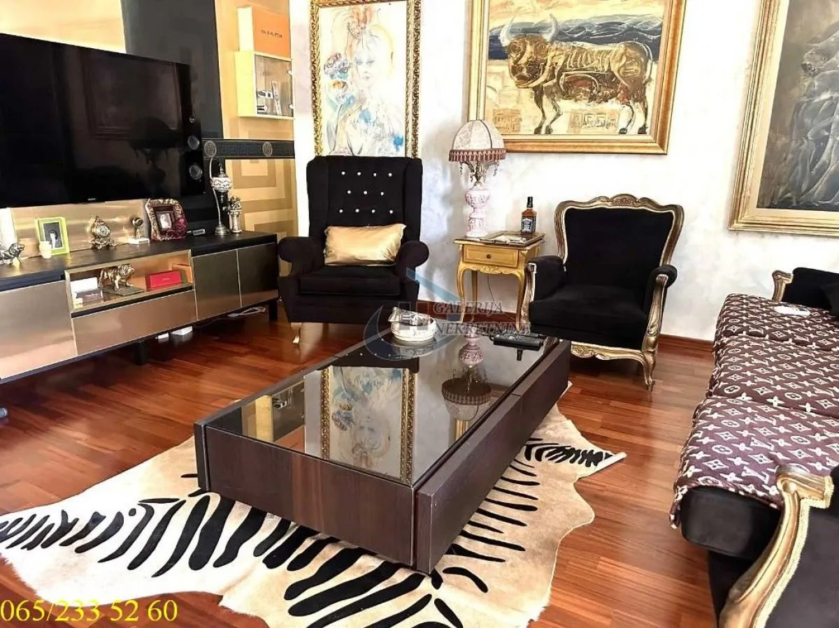 Prodaja, dvosoban stan, 65m², Đeram Pijaca, Beograd