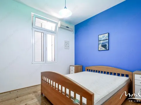 Sale, house, 220m², Tivat, Crna Gora - image 20