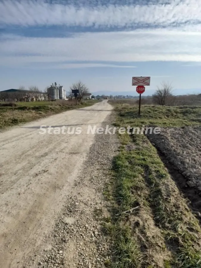 Prodaja, plac, 4400m², Futog, Novi Sad Sve Podlokacije