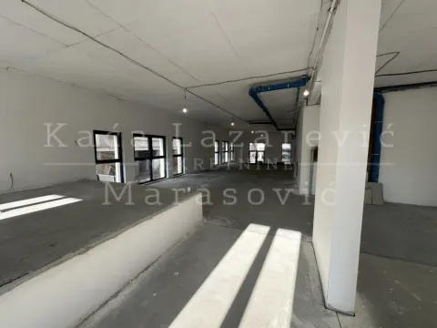 Izdavanje, poslovni prostor, 419m², Kalenić Pijaca, Vračar Sve Podlokacije - image 6