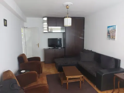 Rent, two bedroom apartment, 55m², Savski Trg, Beograd - image 2