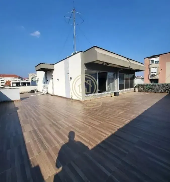 Izdavanje, poslovni prostor, 222m², Crveni Pevac, Niš