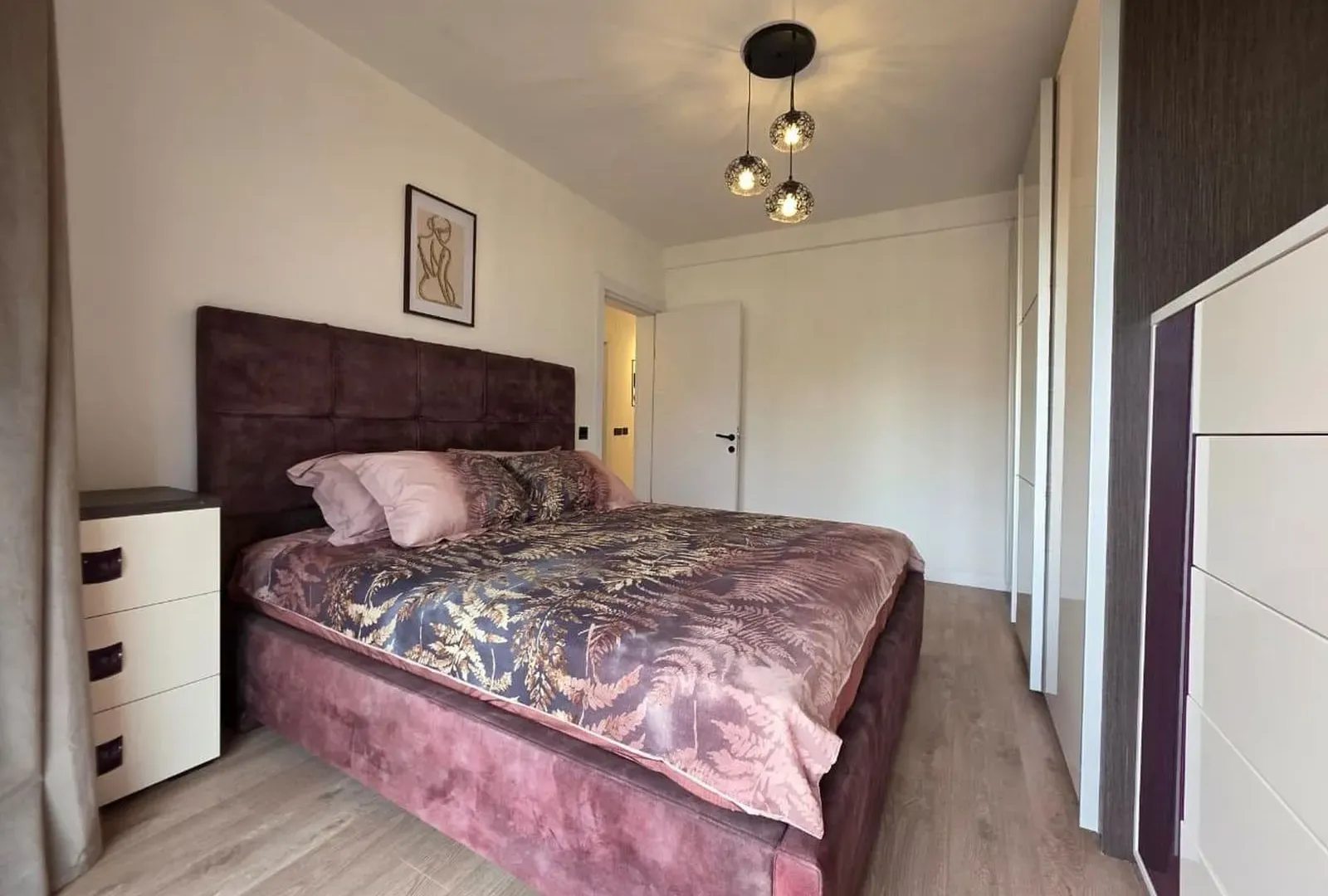 Sale, four bedroom apartment, 107m², Bečići, Budva