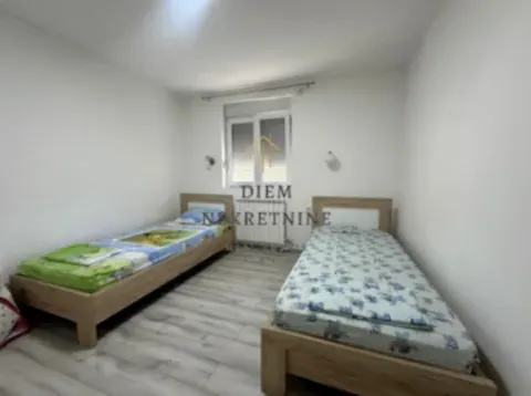 Izdavanje, kuća, 170m², Zagorič, Podgorica - image 12