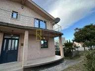 Izdavanje, kuća, 170m², Gornja Gorica, Podgorica - image 1