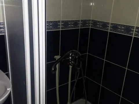 Izdavanje, kuća, 25m², 25. Maj, Zlatibor - image 5