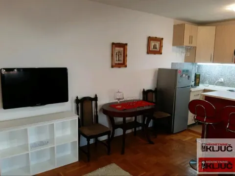 Rent, one bedroom apartment, 45m², Podbara, Novi Sad Sve Podlokacije - image 4