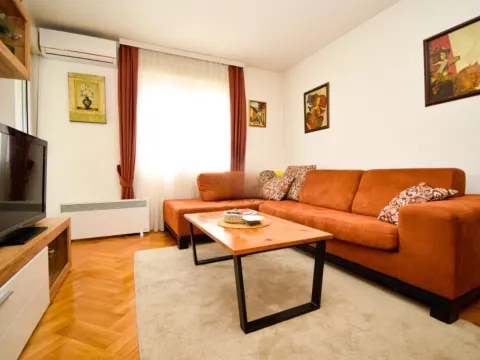 Rent, one bedroom apartment, 51m², Ljubović, Podgorica - image 9