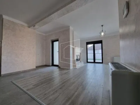 Sale, house, 400m², Tološi, Podgorica - image 4