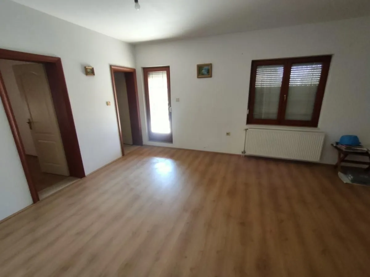 Prodaja, kuća, 315m², Adice, Novi Sad Sve Podlokacije