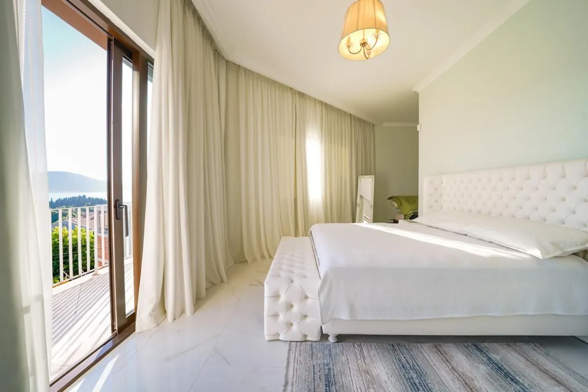 Prodaja, kuća, 285m², Tivat, Crna Gora