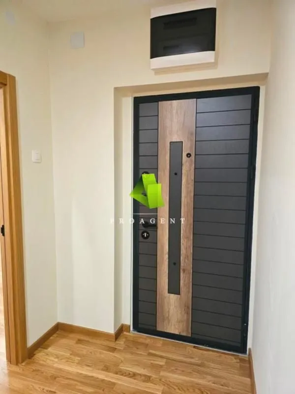 Prodaja, trosoban stan, 92m², Pantelej, Niš