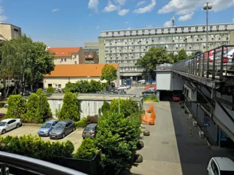 Izdavanje, poslovni prostor, 400m², Savski Venac, Beograd - image 8