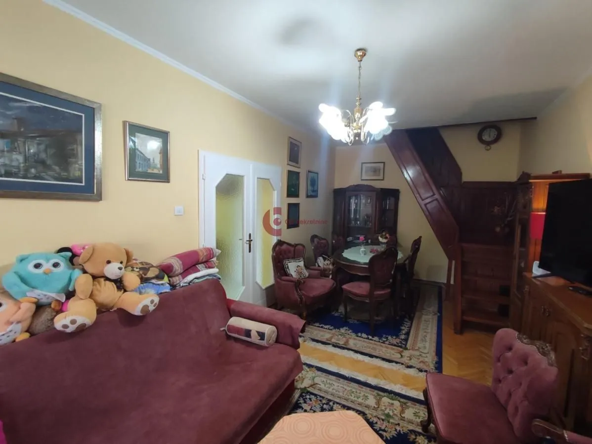 Prodaja, trosoban stan, 94m², Centar, Subotica