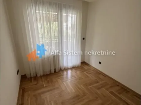 Izdavanje, četvorosoban stan, 96m², Crveni Krst, Beograd - image 10
