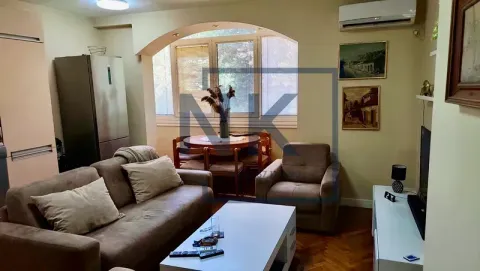Prodaja, dvosoban stan, 64m², Centar, Podgorica - image 1