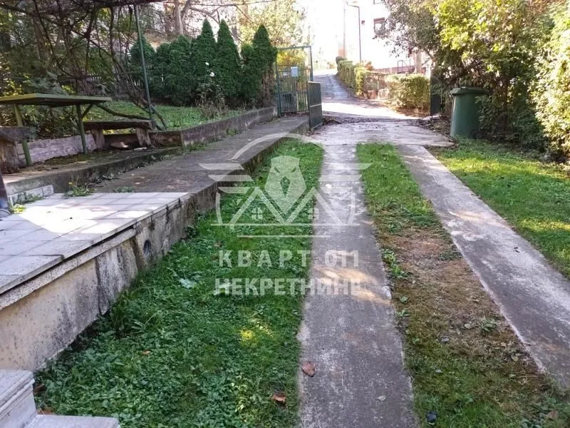 Sale, house, 240m², Banjica, Voždovac Sve Podlokacije