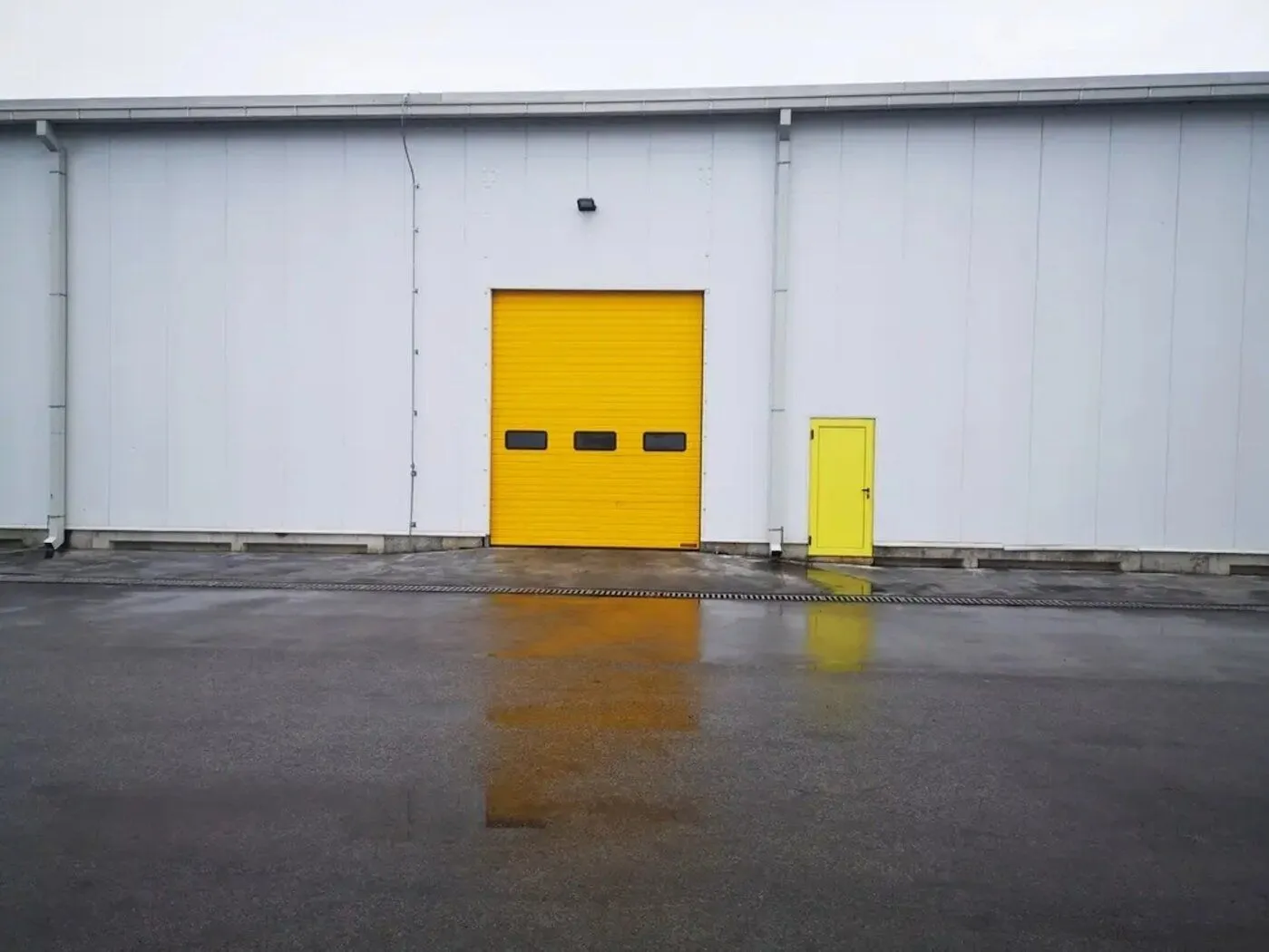 Rent, office space, 800m², Kać, Novi Sad Sve Podlokacije