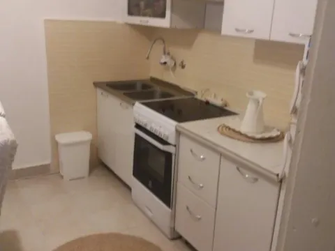 Daily-rent, one bedroom apartment, 16m², Herceg Novi, Crna Gora - image 5