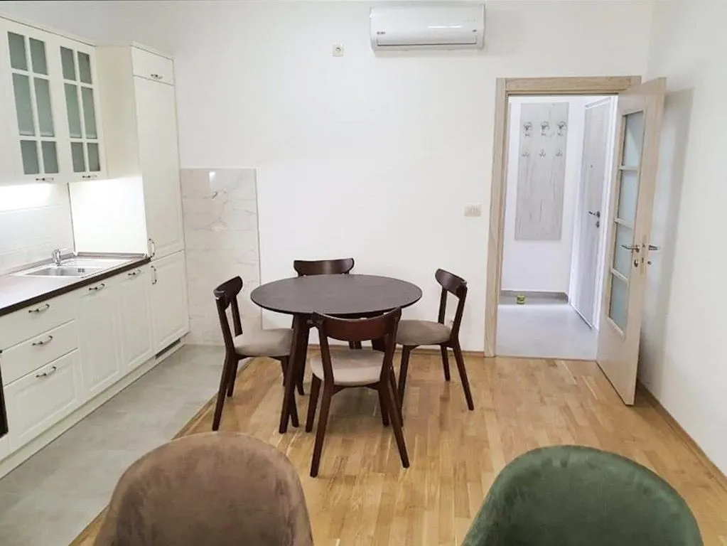 Rent, one bedroom apartment, 44m², Blok 6, Podgorica