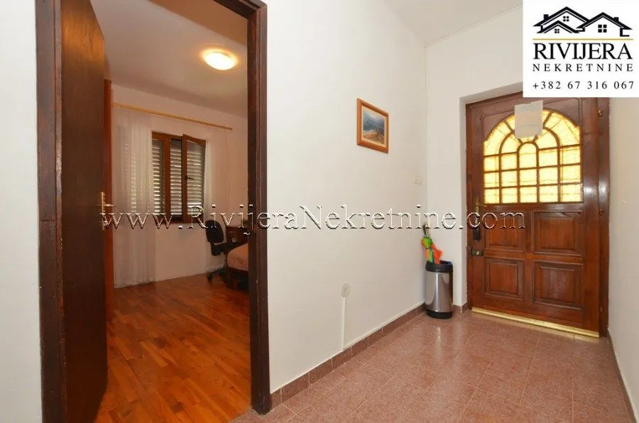 Prodaja, trosoban stan, 106m², Centar, Herceg Novi