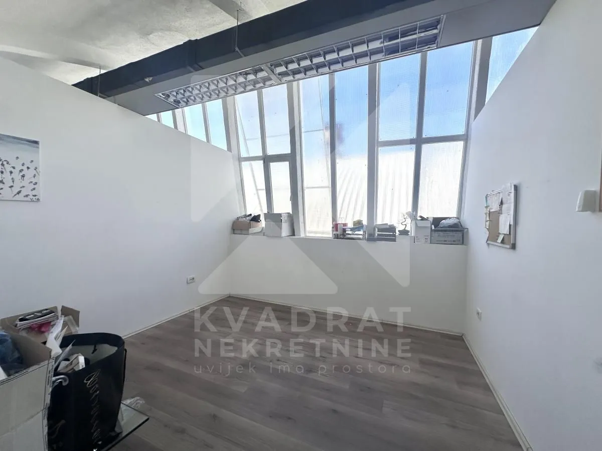 Rent, office space, 1850m², Zabjelo, Podgorica