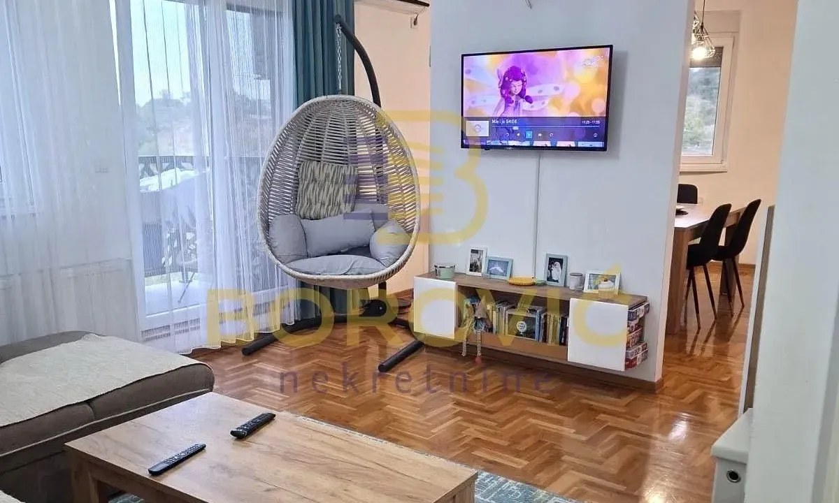 Prodaja, trosoban stan, 76m², Vojvode Vlahovica, Beograd
