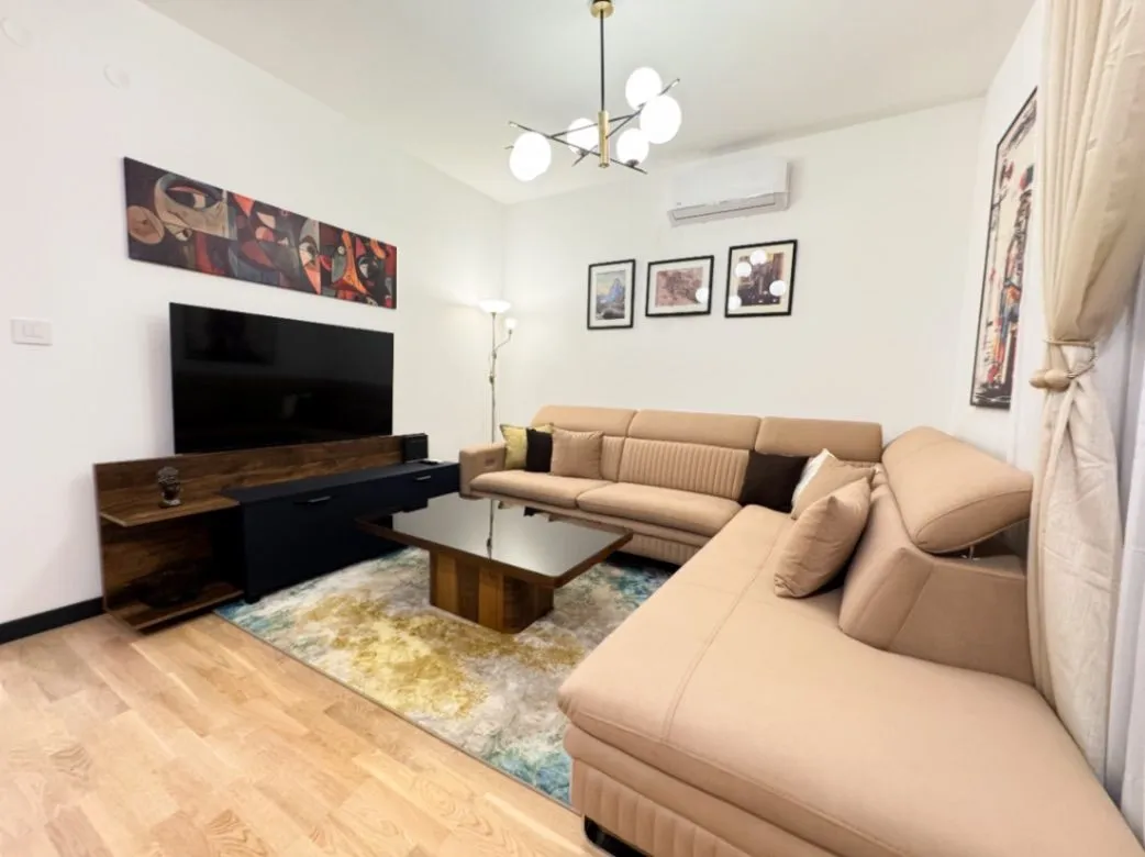 Izdavanje, dvosoban stan, 57m², Gorica C, Podgorica