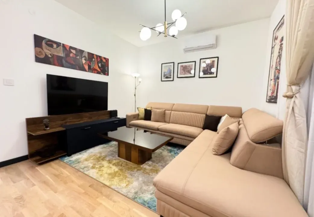 Izdavanje, dvosoban stan, 57m², Gorica C, Podgorica