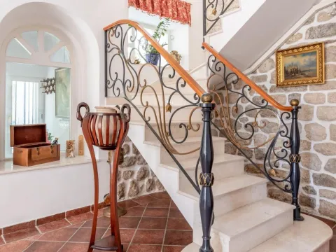Sale, house, 409m², Ljuta, Kotor - image 19