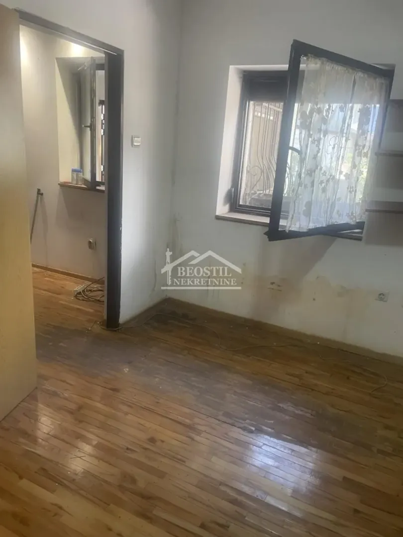 Prodaja, dvosoban stan, 38m², Zemun Kej, Zemun Sve Podlokacije