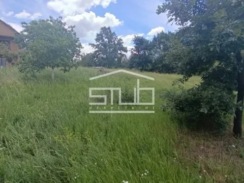 Zemljište in Arnajevo