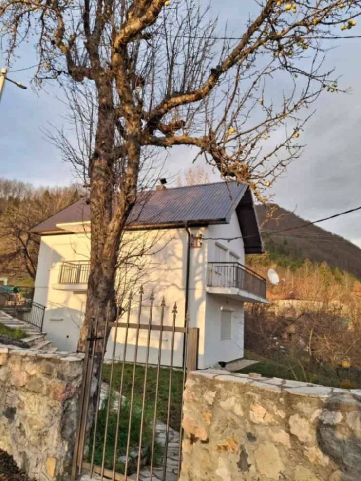 Izdavanje, kuća, 80m², Selišta, Kolašin